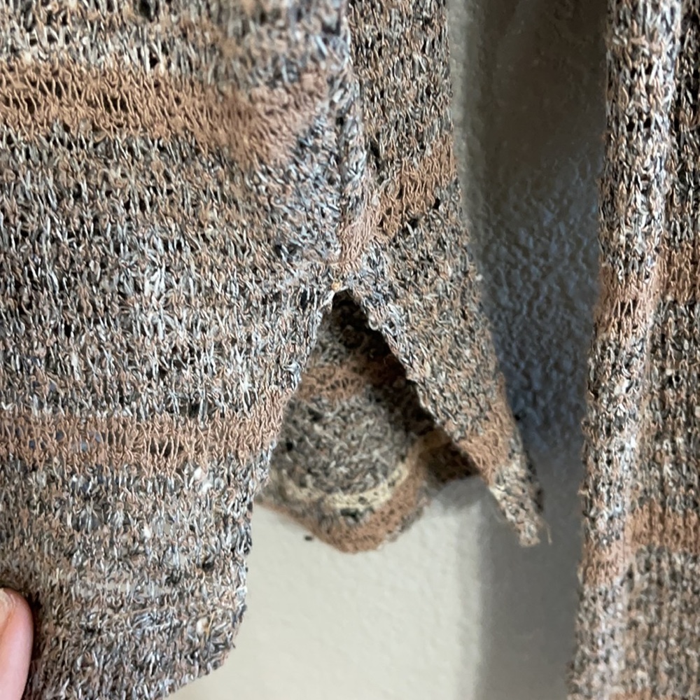 ⭐️SWEATER⭐️ - Picture 2 of 4